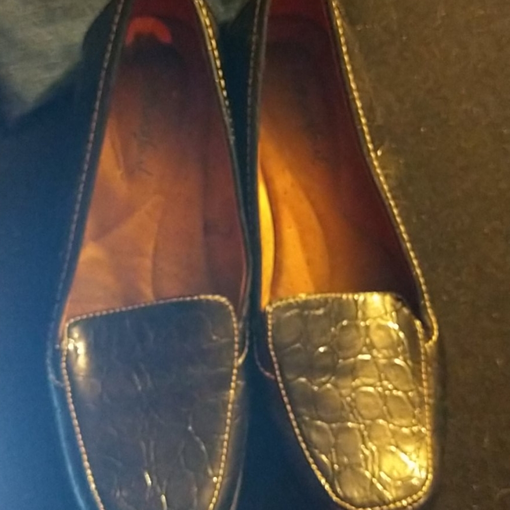 Ladies shoes